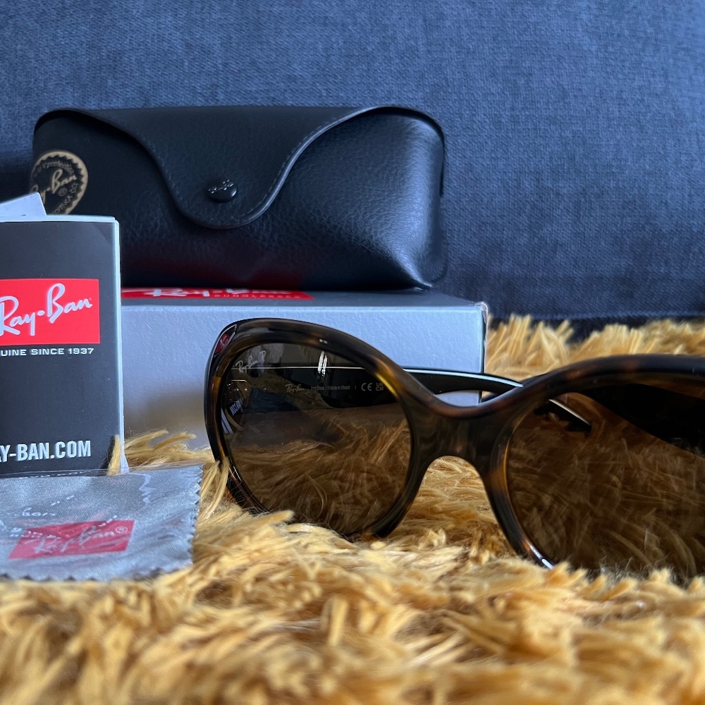 NWT Ray-Ban Round Glamour 57mm Polarized Sunglasses - Light Havana